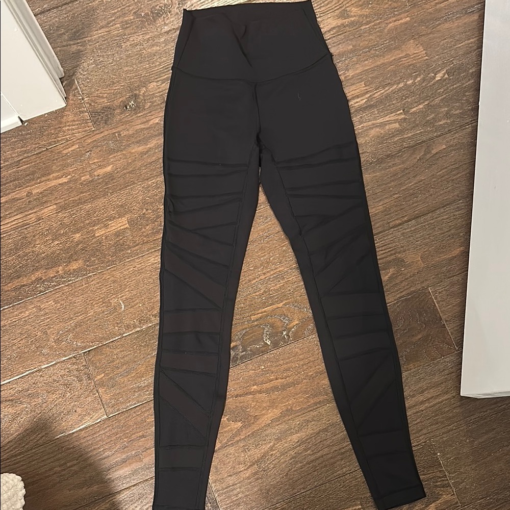 Lululemon black leggings